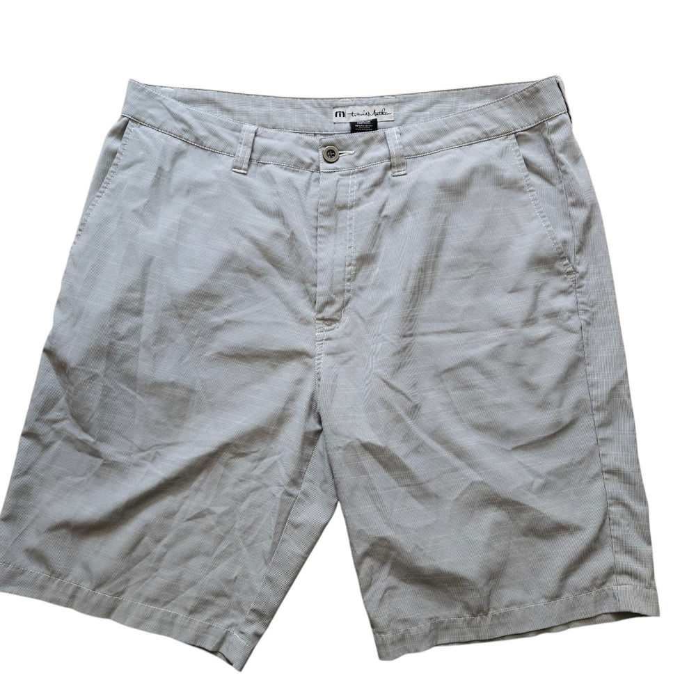 Travis Mathew Men's Golf Shorts Size: 38